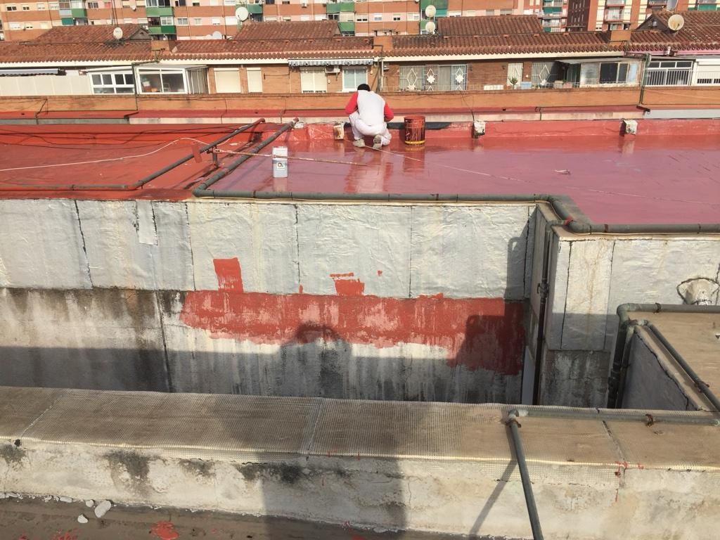 Renovación de la pintura exterior para una comunidad de vecinos en Barcelona.